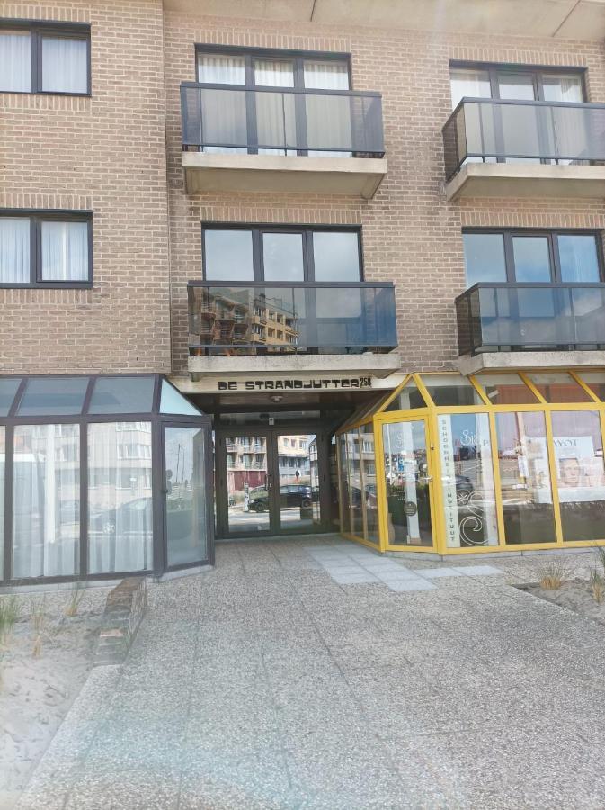 Frontaal Zeezicht In Appartement De Strandjutter Οστένδη Εξωτερικό φωτογραφία