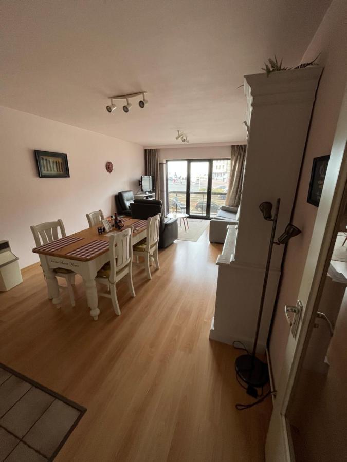 Frontaal Zeezicht In Appartement De Strandjutter Οστένδη Εξωτερικό φωτογραφία